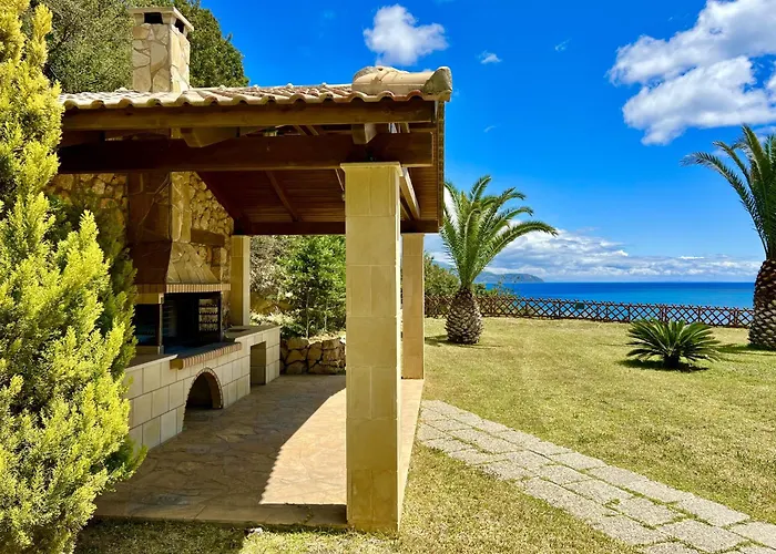 Alexandros Villa Spartià