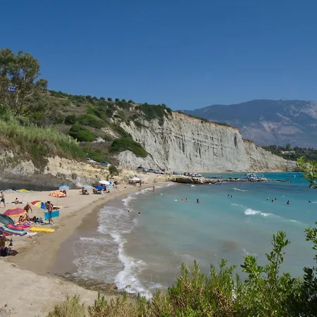 Alexandros Villa *