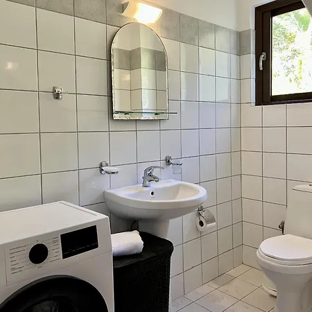 Vila Alexandros