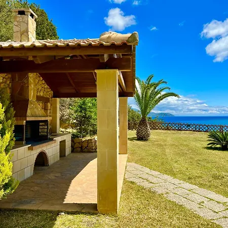 Alexandros Villa